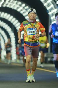 BIB: 41025
                            <button type="button" onclick="openModal(20518098)" class="btn btn-primary btn-sm float-right btn-popup" data-toggle="modal" data-target=".modal-high-quality">
                        <i class="fas fa-shopping-cart"></i> Add to Cart
                    </button>
                                            <button type="button" onclick="isThisMe(20518098, true)" class="btn btn-success btn-sm float-right btn-popup btn-isme hidden" data-toggle="tooltip" data-placement="bottom" title="นี่คือรูปของคุณใช่ไหม คลิกที่นี่เพื่อเอาเข้าอัลบั้ม">
                        <i class="fas fa-plus"></i> Add to album
                    </button>
                    <button type="button" onclick="isThisMe(20518098, false)" class="btn btn-warning btn-sm float-right btn-popup btn-isnotme hidden">
                        <i class="fas fa-ban"></i> Remove from album
                    </button>